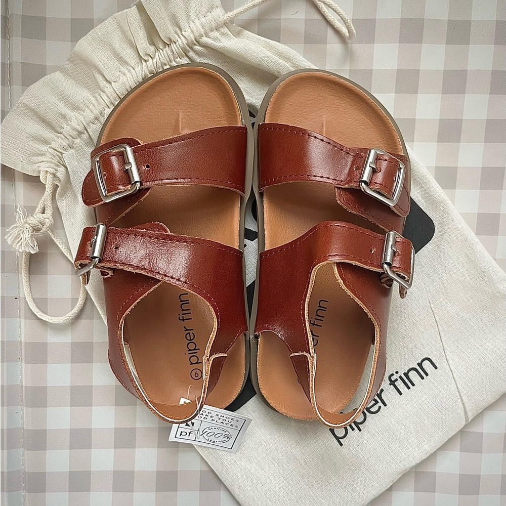NWT Piper Finn Leather Toddler sandals
